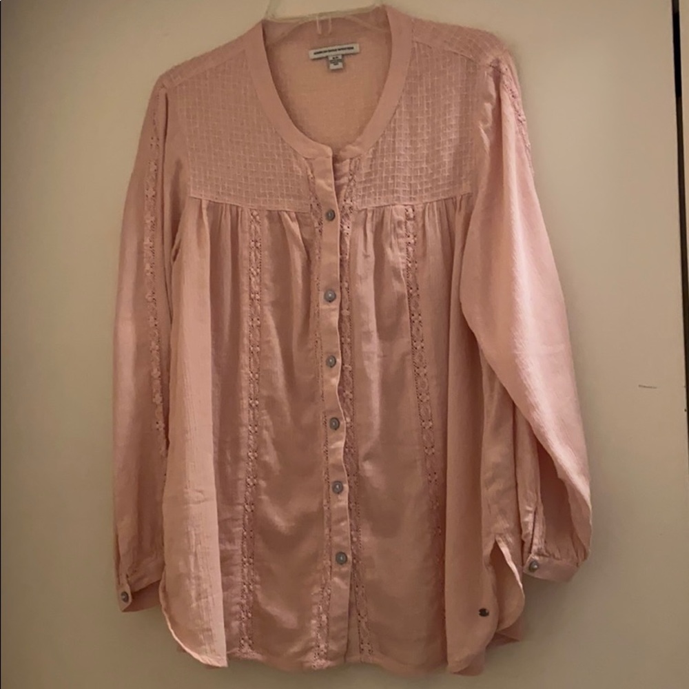 American Eagle Women’s Pink Button Down
